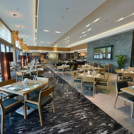 ラミー グランド ホテル アンド スパ マナーマ エクステリア 写真 The restaurant