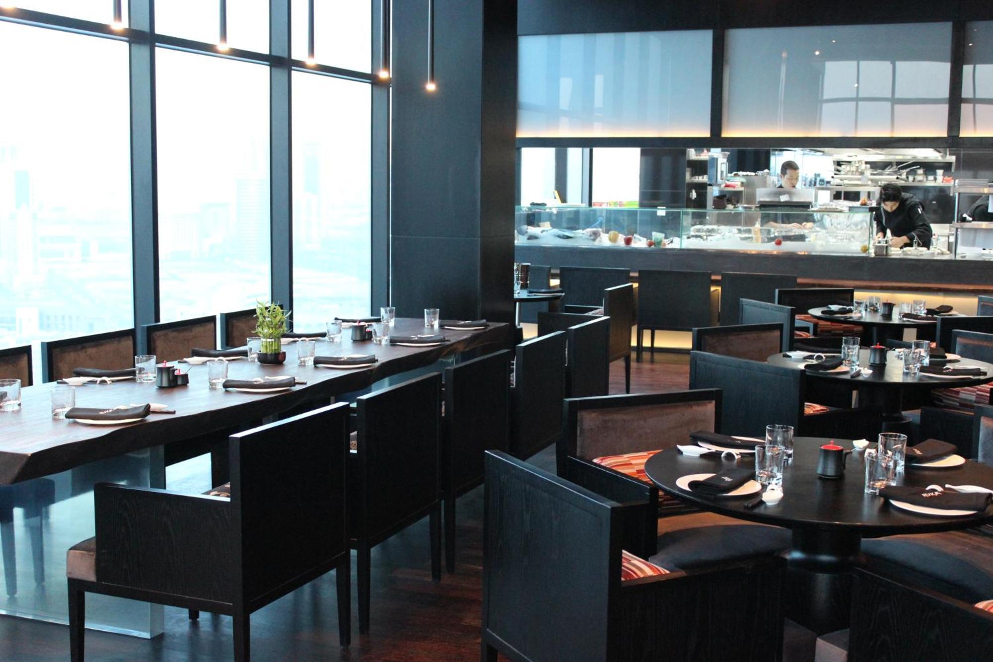 ラミー グランド ホテル アンド スパ マナーマ エクステリア 写真 Interior of the restaurant
