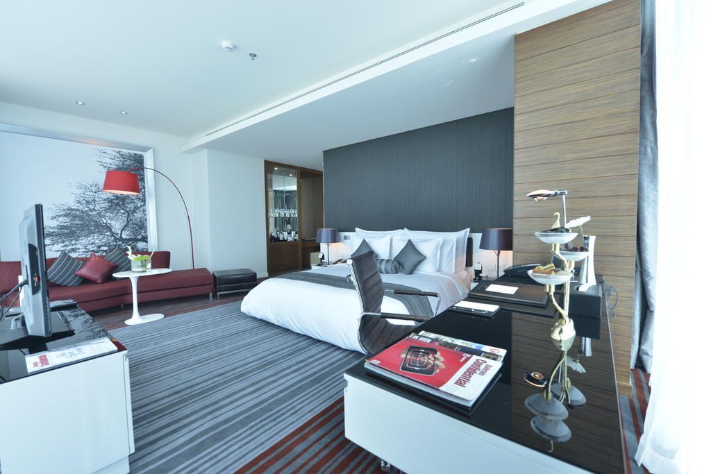 ラミー グランド ホテル アンド スパ マナーマ 部屋 写真 A bedroom at the hotel