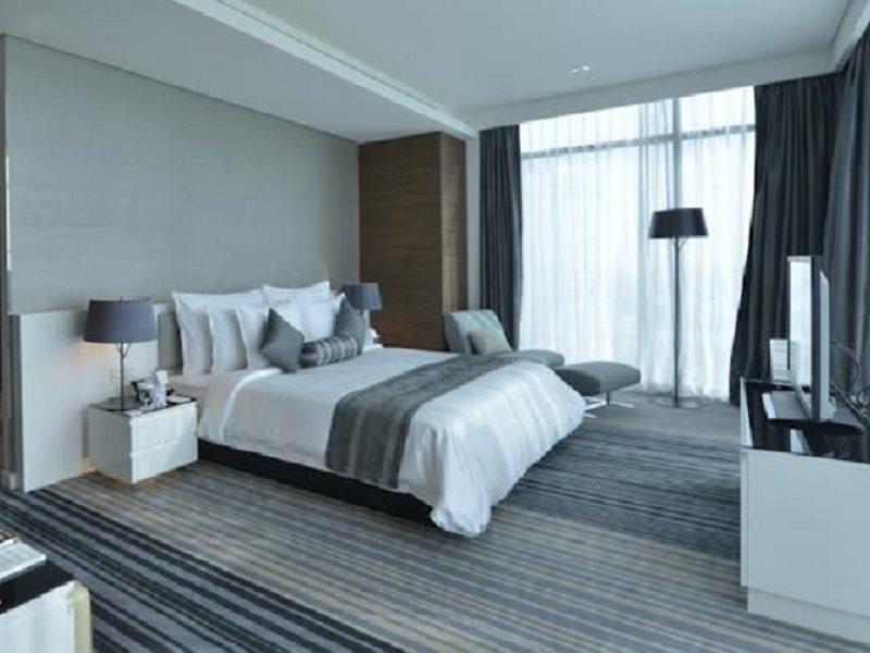ラミー グランド ホテル アンド スパ マナーマ エクステリア 写真 A bedroom at the hotel