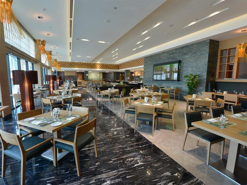 ラミー グランド ホテル アンド スパ マナーマ エクステリア 写真 The restaurant